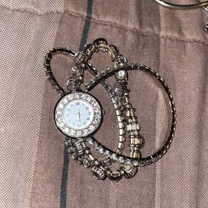 Silver color watch needs batteries